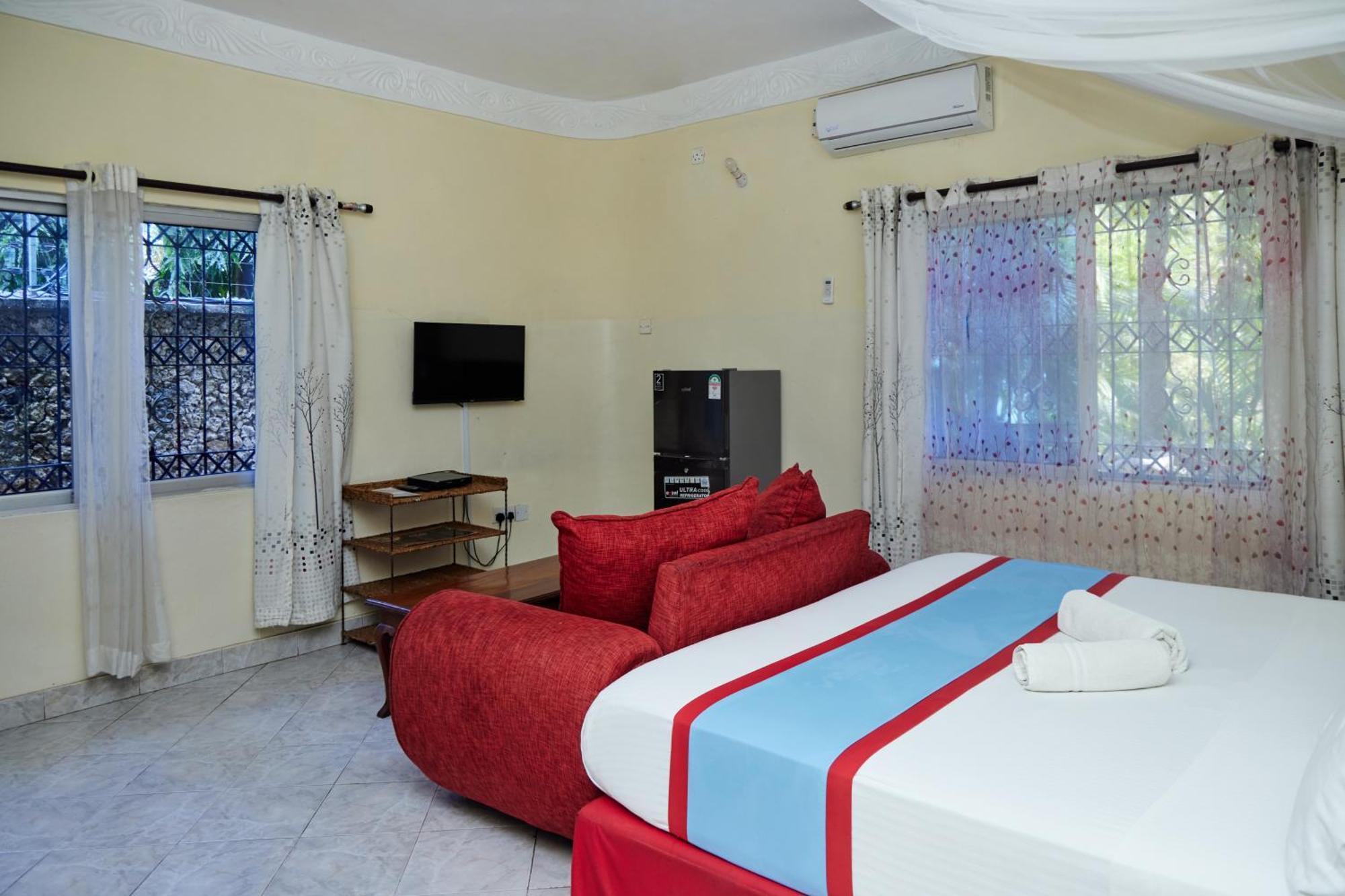 Jacyjoka Apartments Nyali Mombasa Bagian luar foto