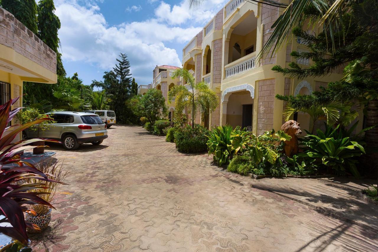 Jacyjoka Apartments Nyali Mombasa Bagian luar foto